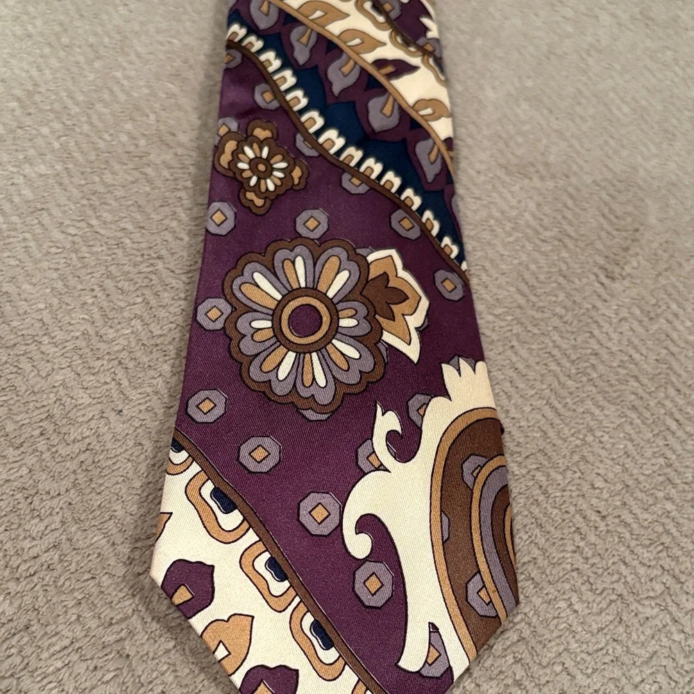 United Colors Of Benetton Purple Paisley Tie with Cream & Brown Accents